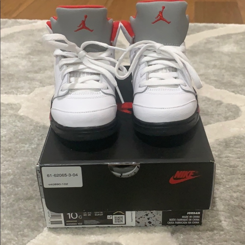Little Girls White/Red-Black OG Jordan 5s